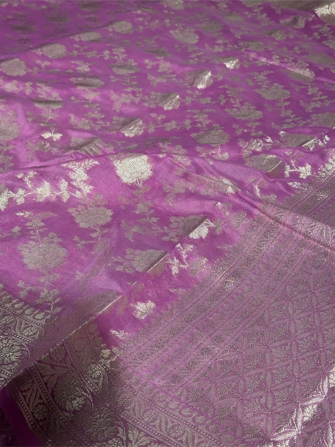 Subtle Lavender Pink Georgette Silk Grand Floral Weave Banarasi Saree