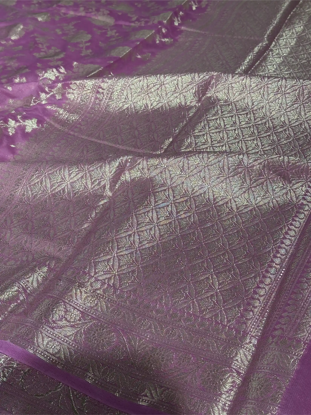 Subtle Lavender Pink Georgette Silk Grand Floral Weave Banarasi Saree