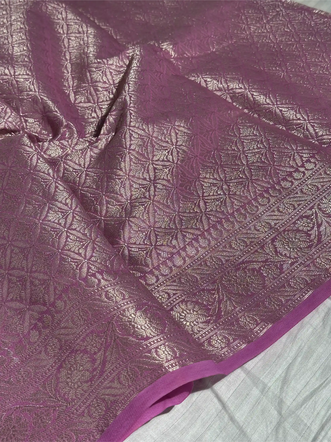 Subtle Lavender Pink Georgette Silk Grand Floral Weave Banarasi Saree