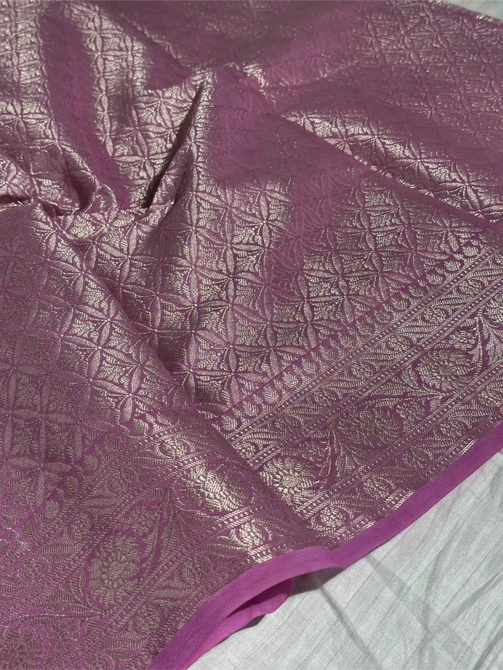 Subtle Lavender Pink Georgette Silk Grand Floral Weave Banarasi Saree