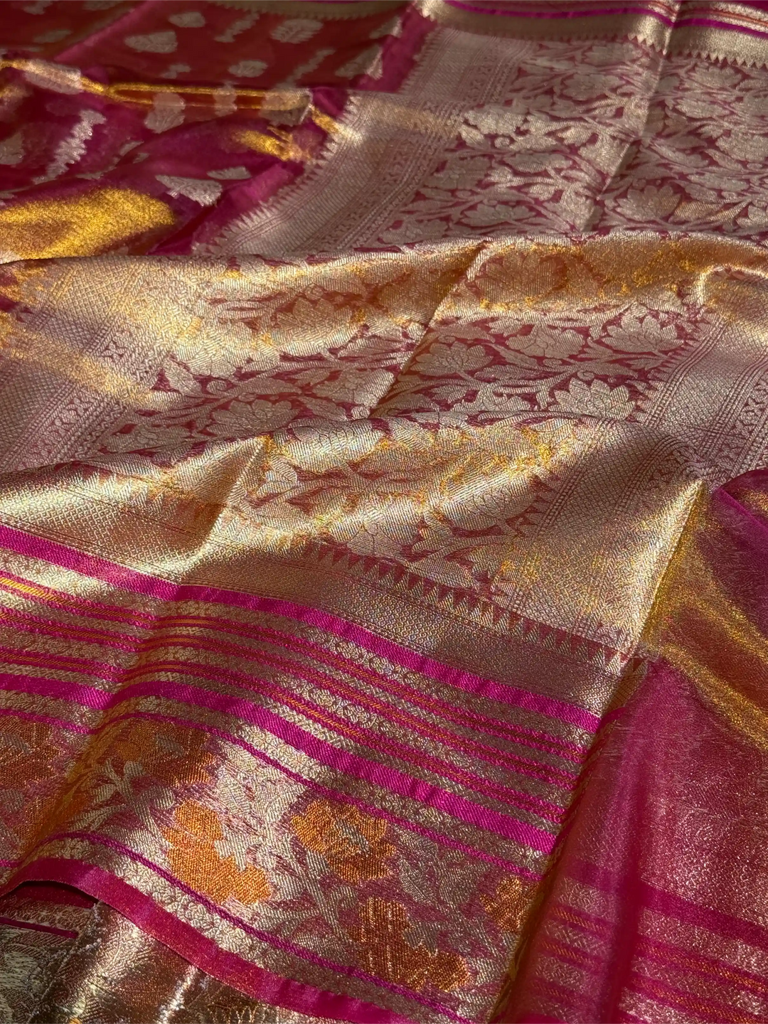 Traditional Jacquard Weave Metallic Rusted Tissue Saree