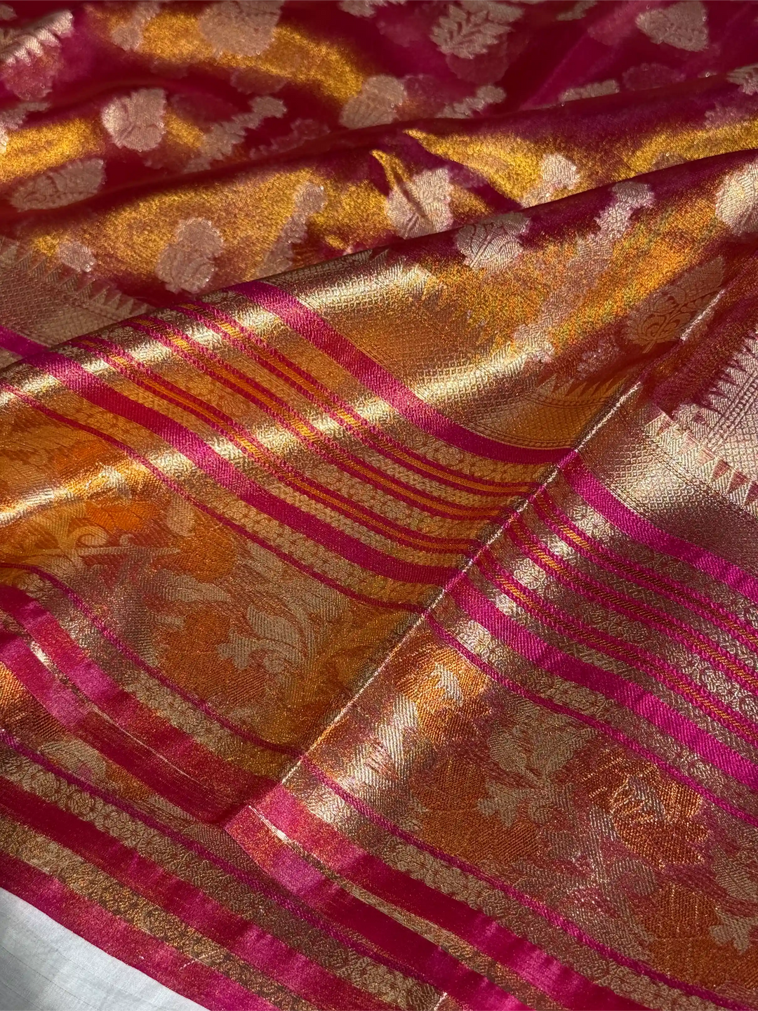 Traditional Jacquard Weave Metallic Rusted Tissue Saree