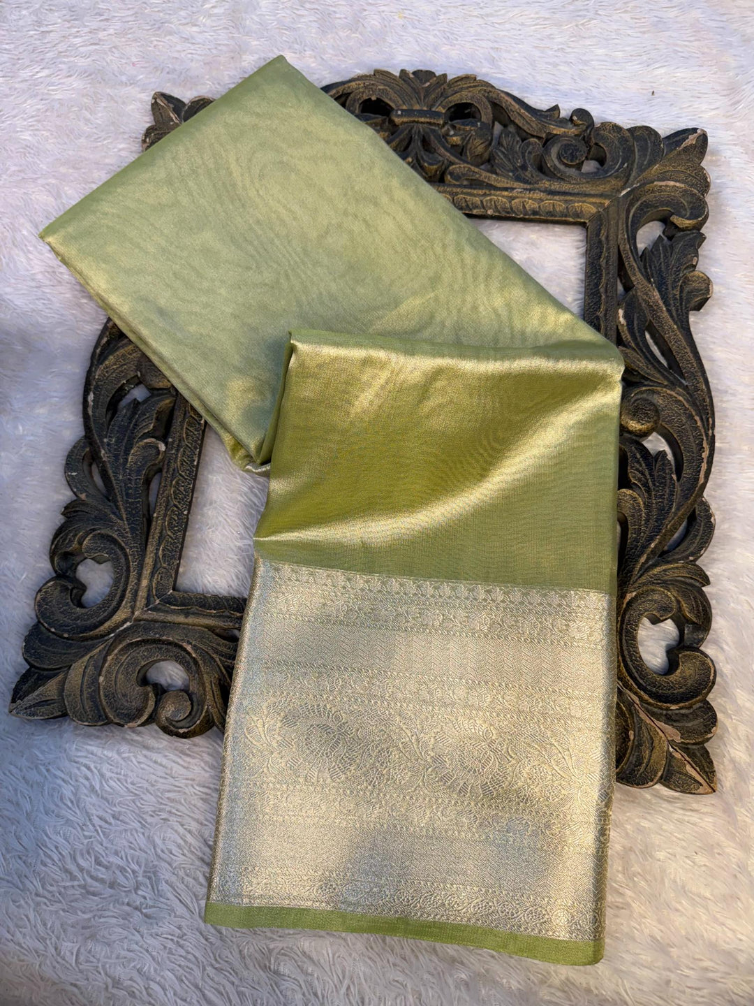 Trending Softsilk Jacquard Unique Banarasi Saree