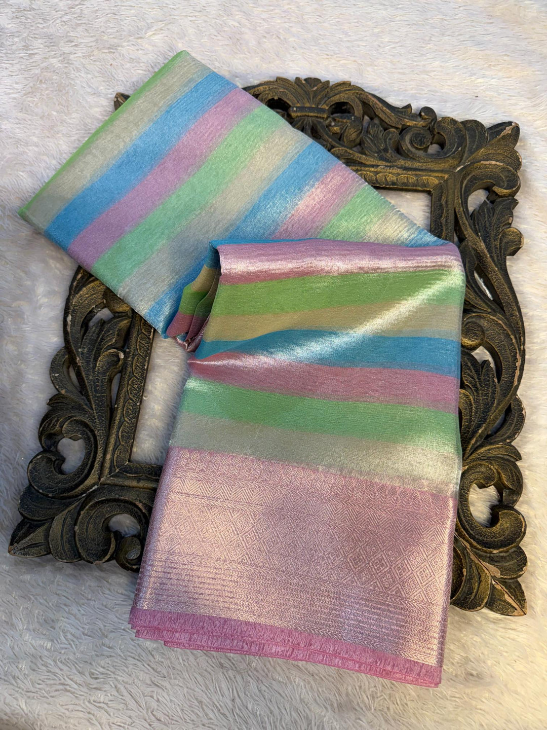 Trending Softsilk Jacquard Unique Banarasi Saree