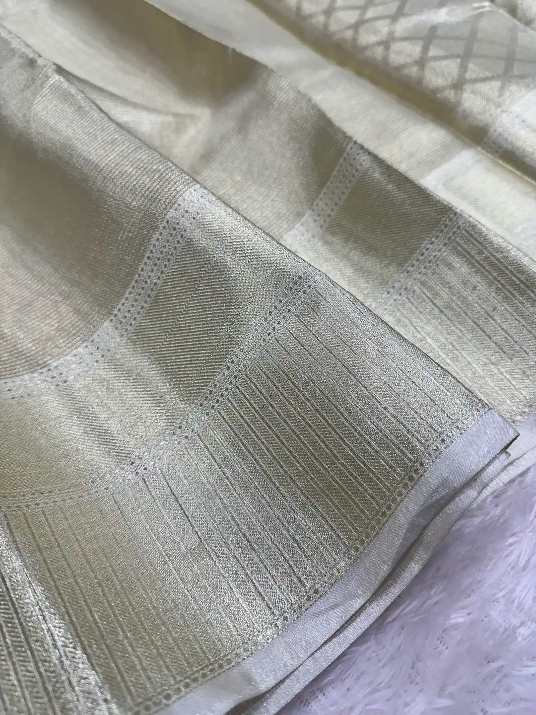 Water zari brocade weave kanjivaram tissue silk saree