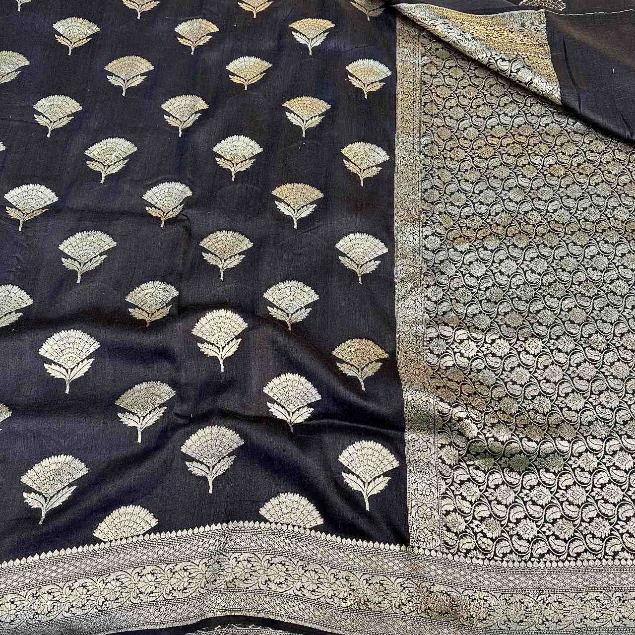 Black Shade Pure Munga Silk Saree