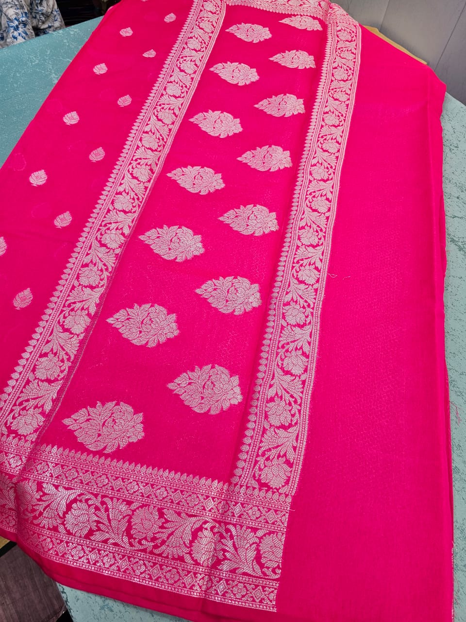 Khaddi buti Soft Silk saree with rich pallu and blouse