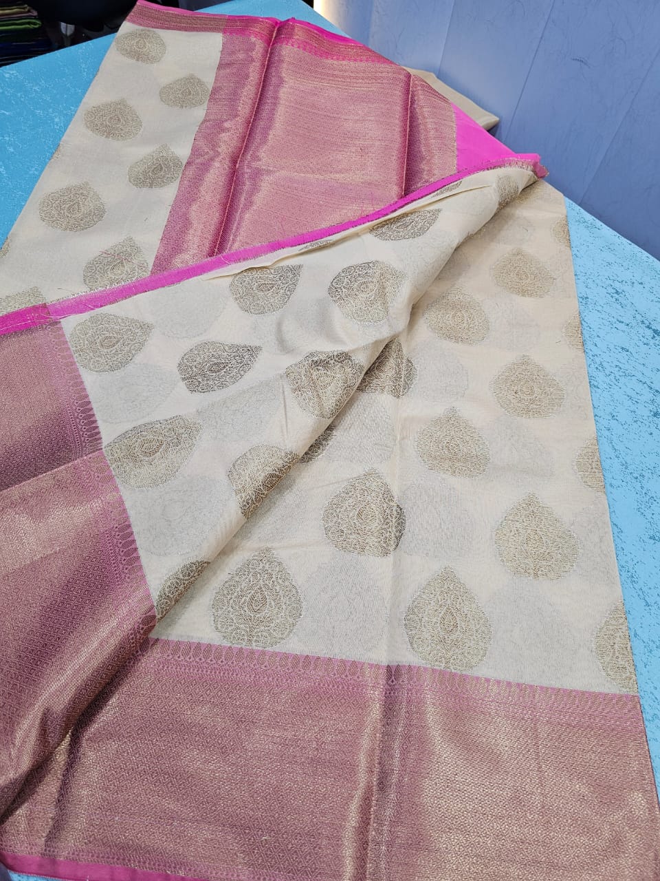 Soft Silk saree with antique paan Buta