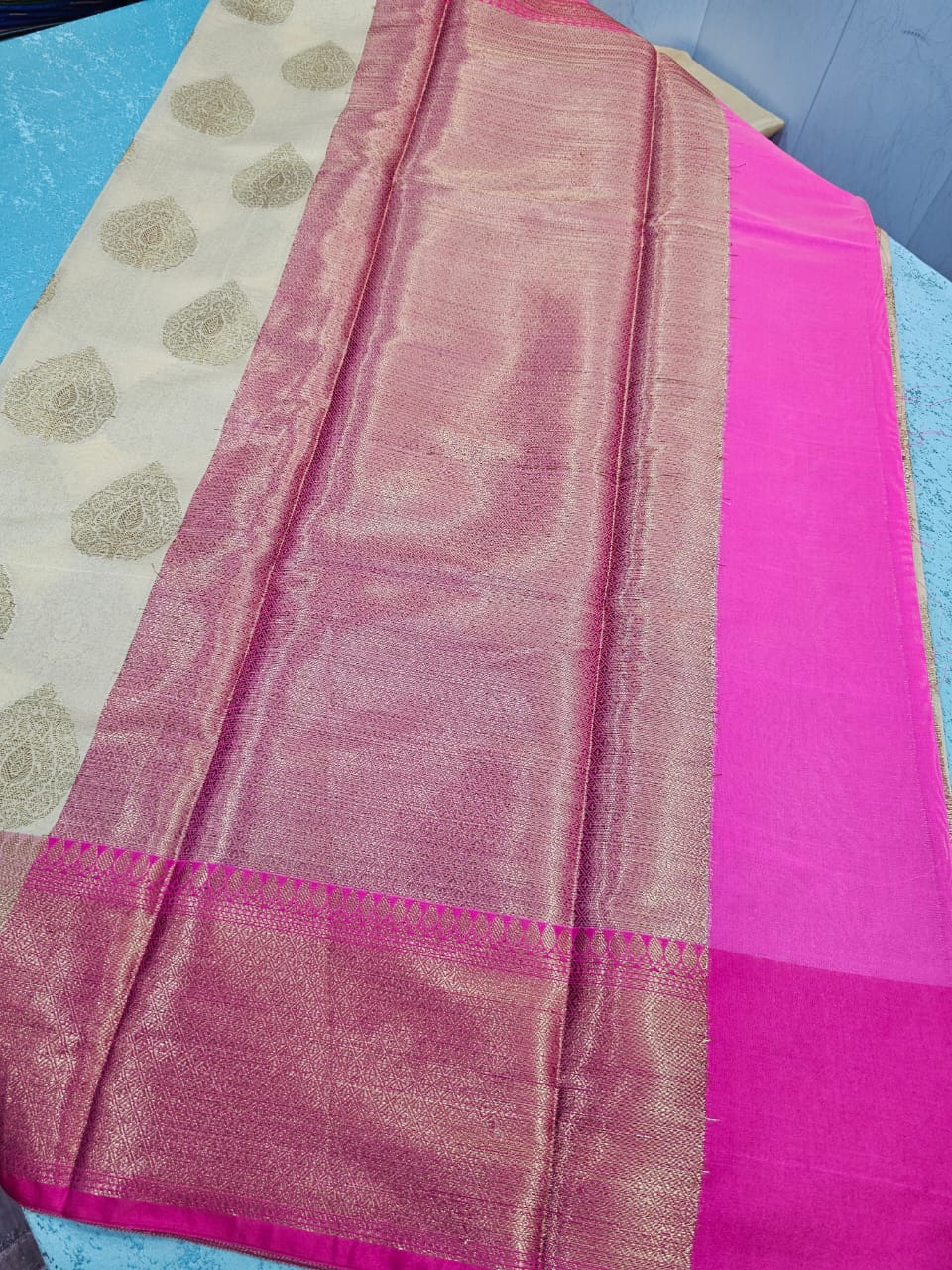 Soft Silk saree with antique paan Buta