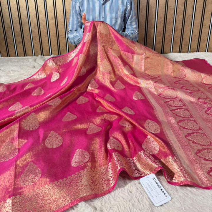 Rusted Majenta Breathable katan Tissue Banarasi Saree