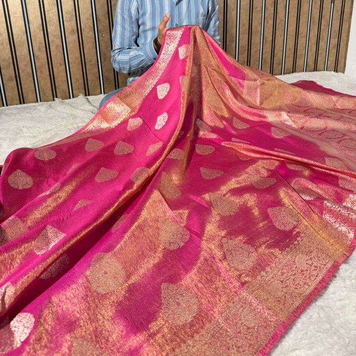Rusted Majenta Breathable katan Tissue Banarasi Saree