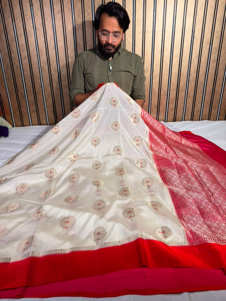 White Red Comfortable Chinia Silk Banarasi Saree