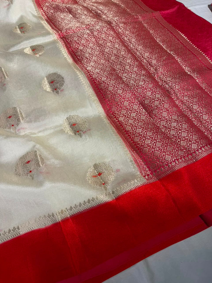 White Red Comfortable Chinia Silk Banarasi Saree