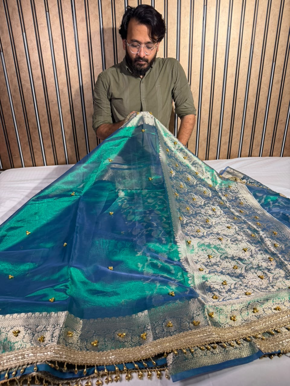 Rare Baigani Viral Ghungroo Work Tissue Saree