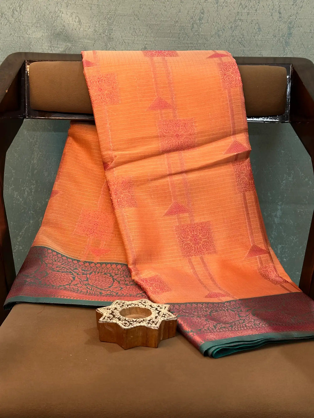 Contemporary Weave Kora Tissue Silk Banarasi Saree