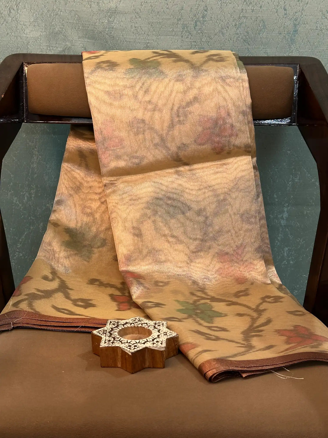 Contemporary Weave Kora Tissue Silk Banarasi Saree