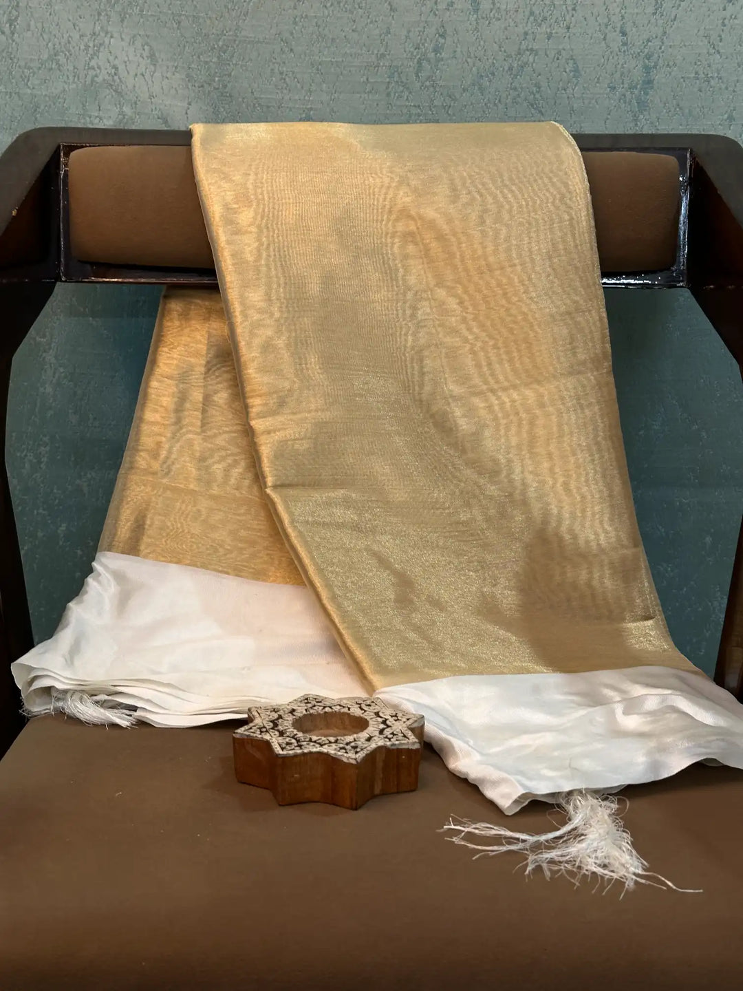 Contemporary Weave Kora Tissue Silk Banarasi Saree