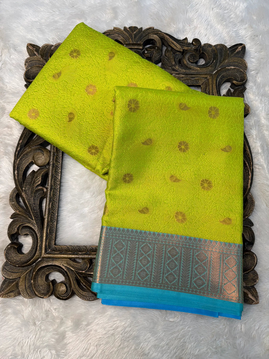 Contemporary Weave Kora Tissue Silk Banarasi Saree