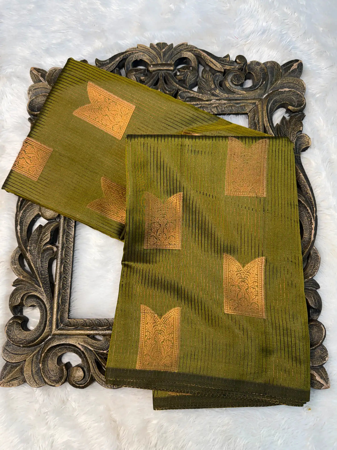 Contemporary Weave Kora Tissue Silk Banarasi Saree