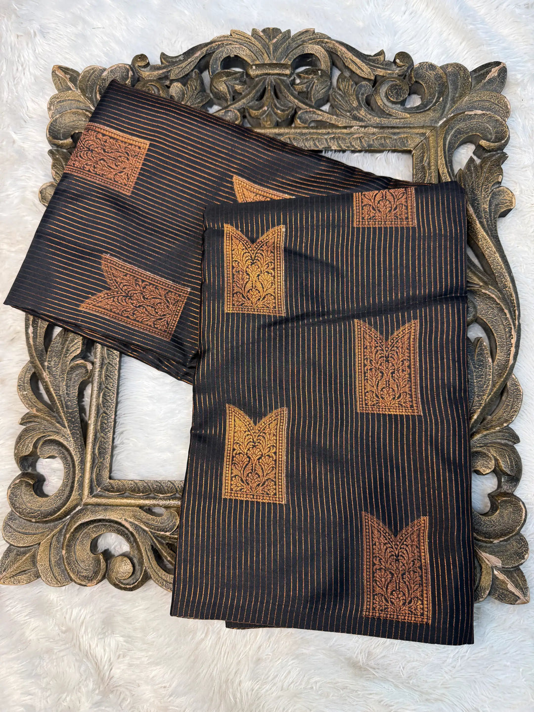 Contemporary Weave Kora Tissue Silk Banarasi Saree