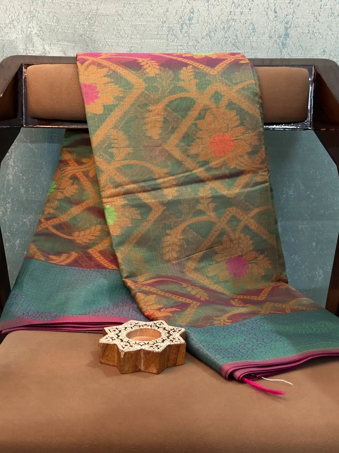 Contemporary Weave Kora Tissue Silk Banarasi Saree