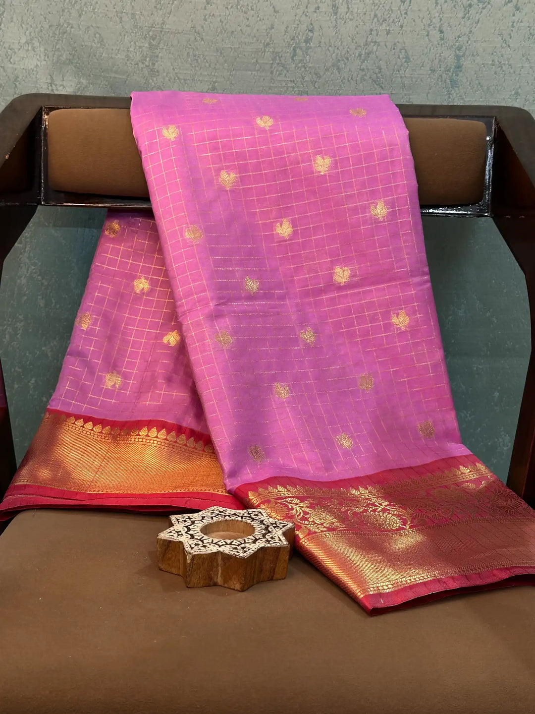 Contemporary Weave Kora Tissue Silk Banarasi Saree