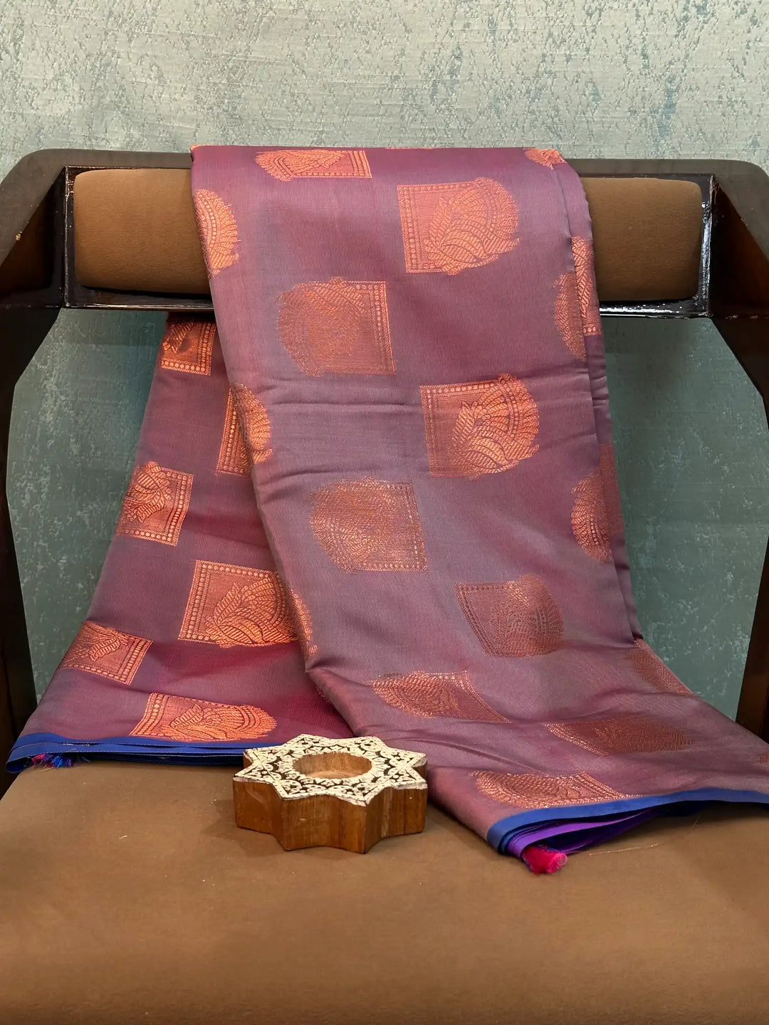 Contemporary Weave Kora Tissue Silk Banarasi Saree