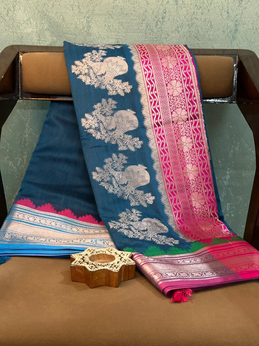 Eccentric Weave Softsilk Traditional Banarasi Saree