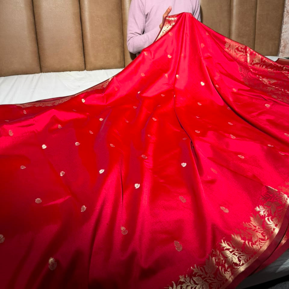 Pretty Red Soft Banarasi Silk Traditional Saree