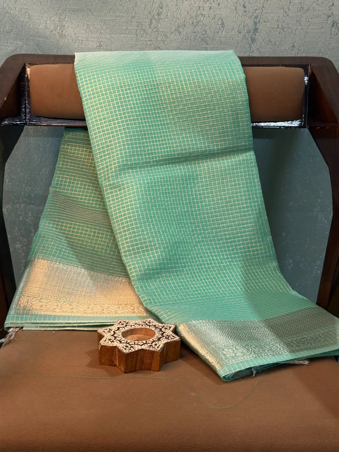 Contemporary Weave Kora Tissue Silk Banarasi Saree