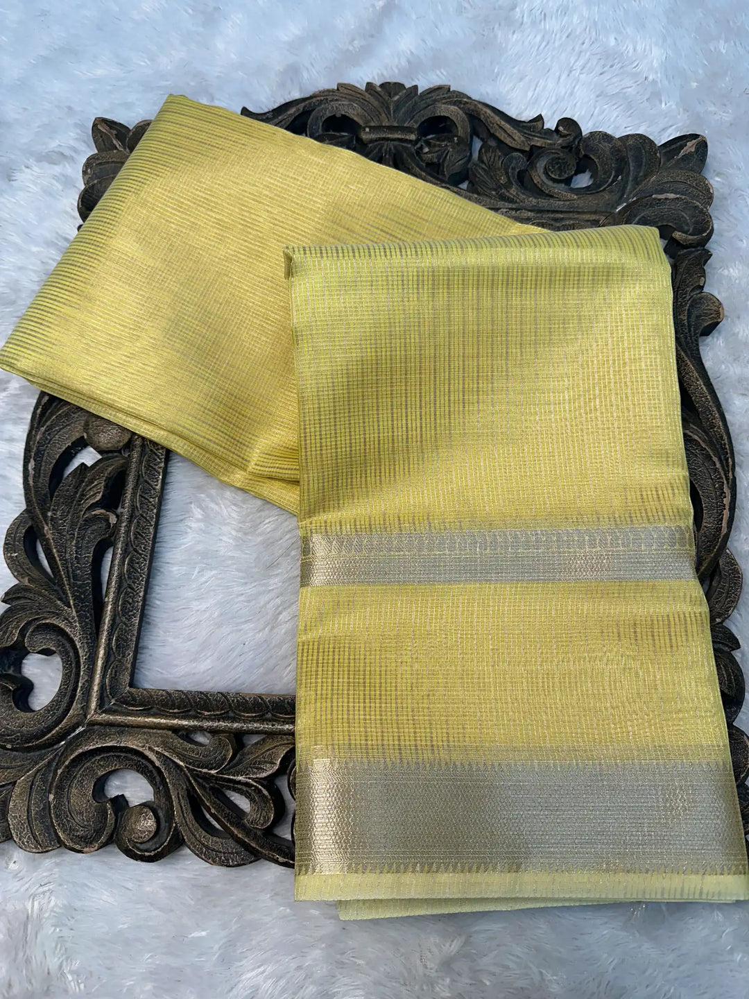 Eccentric Weave Softsilk Traditional Banarasi Saree