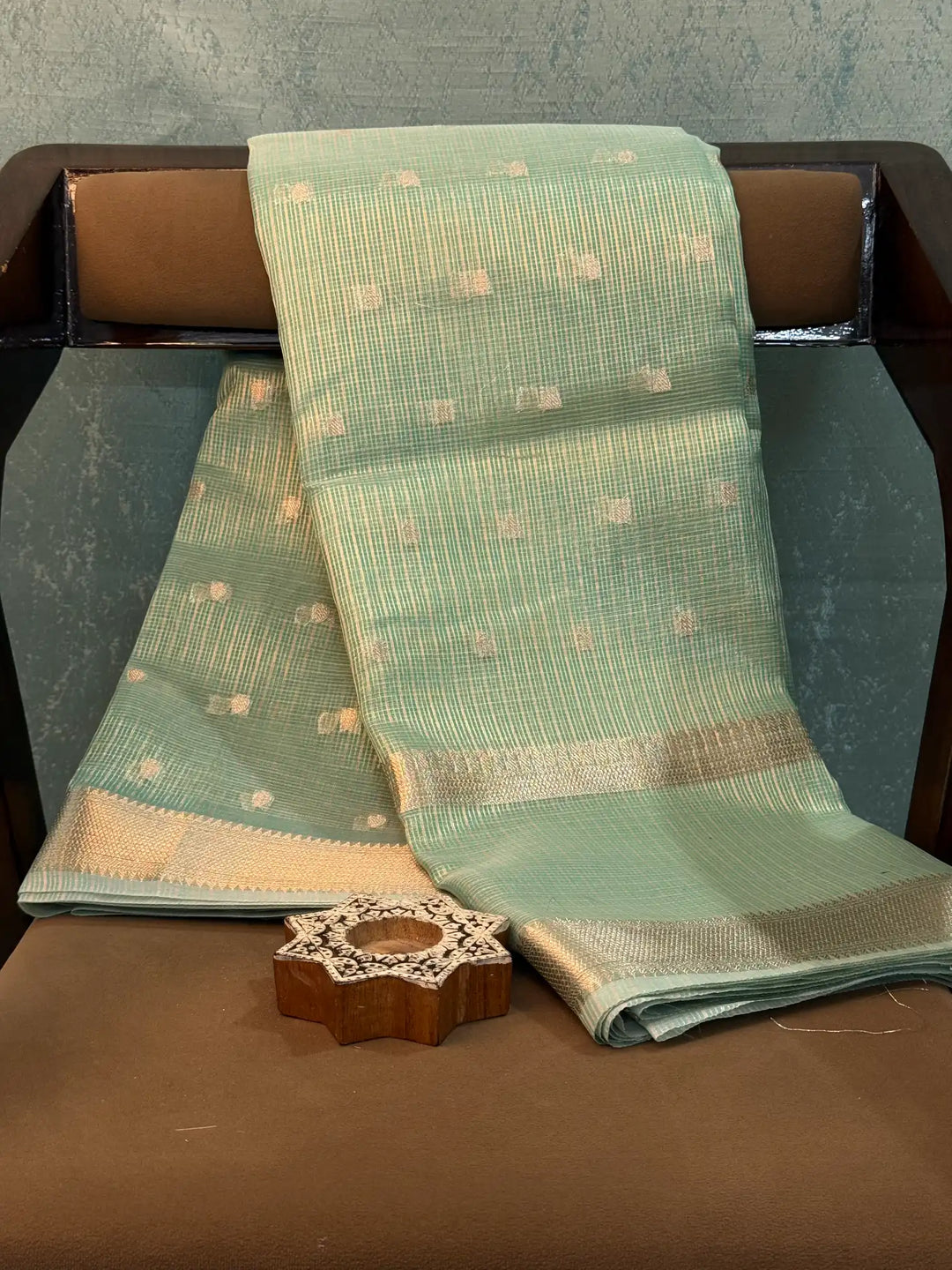 Contemporary Weave Kora Tissue Silk Banarasi Saree