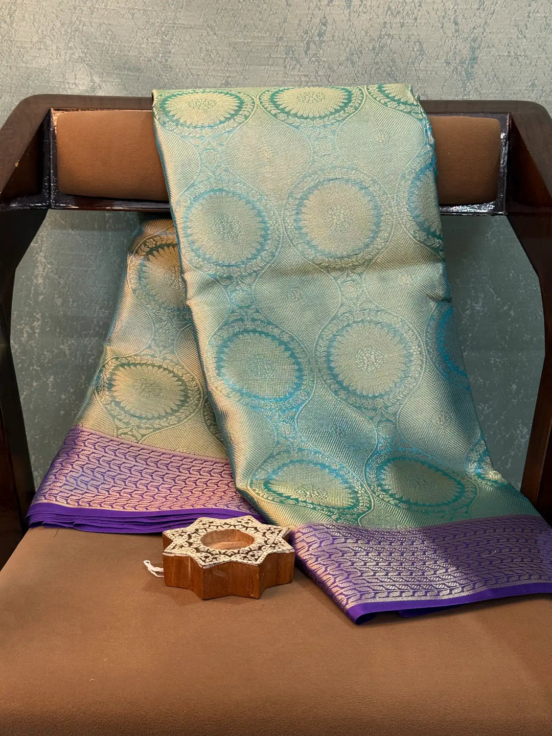 Contemporary Weave Kora Tissue Silk Banarasi Saree