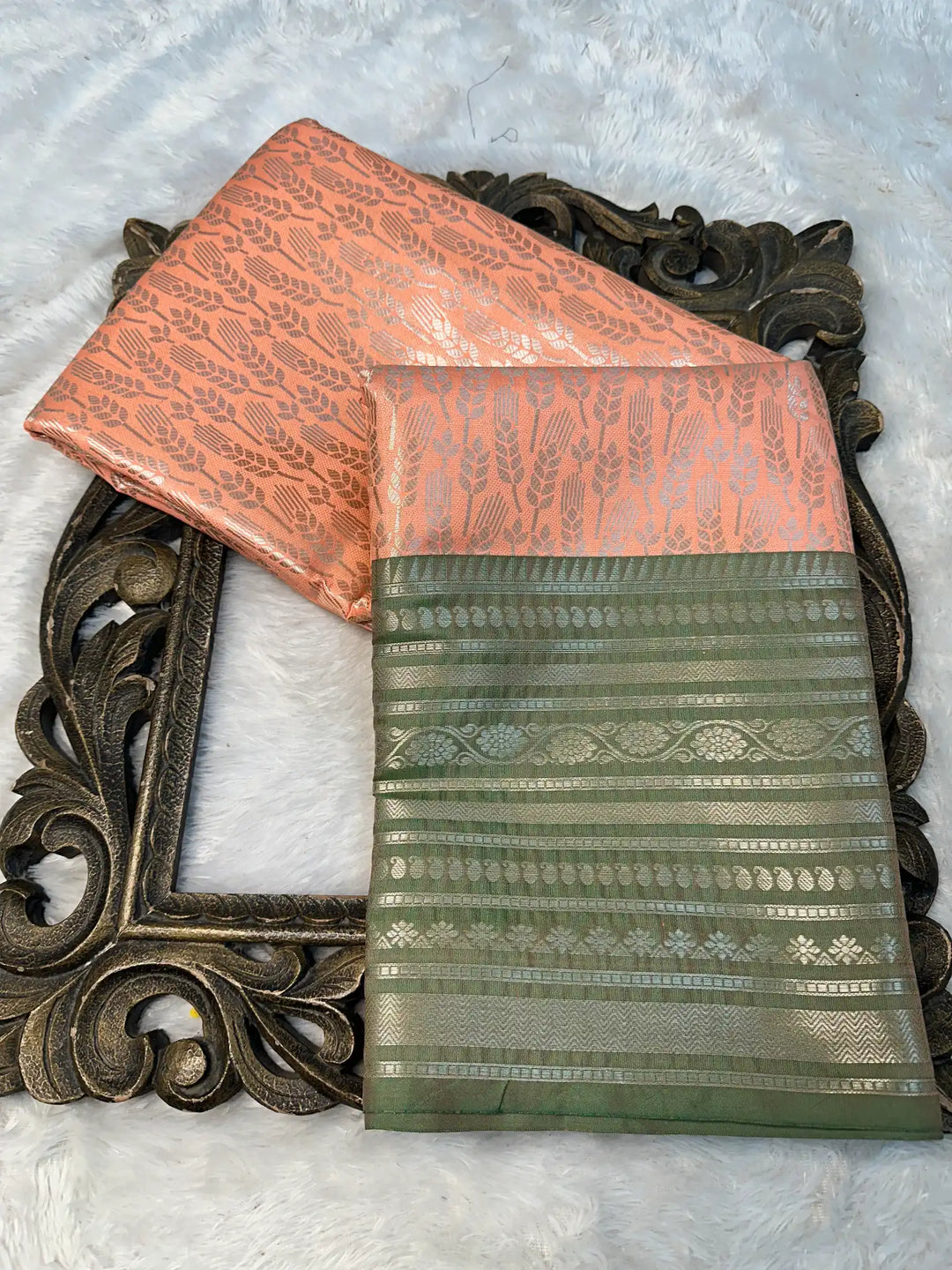 Eccentric Weave Softsilk Traditional Banarasi Saree