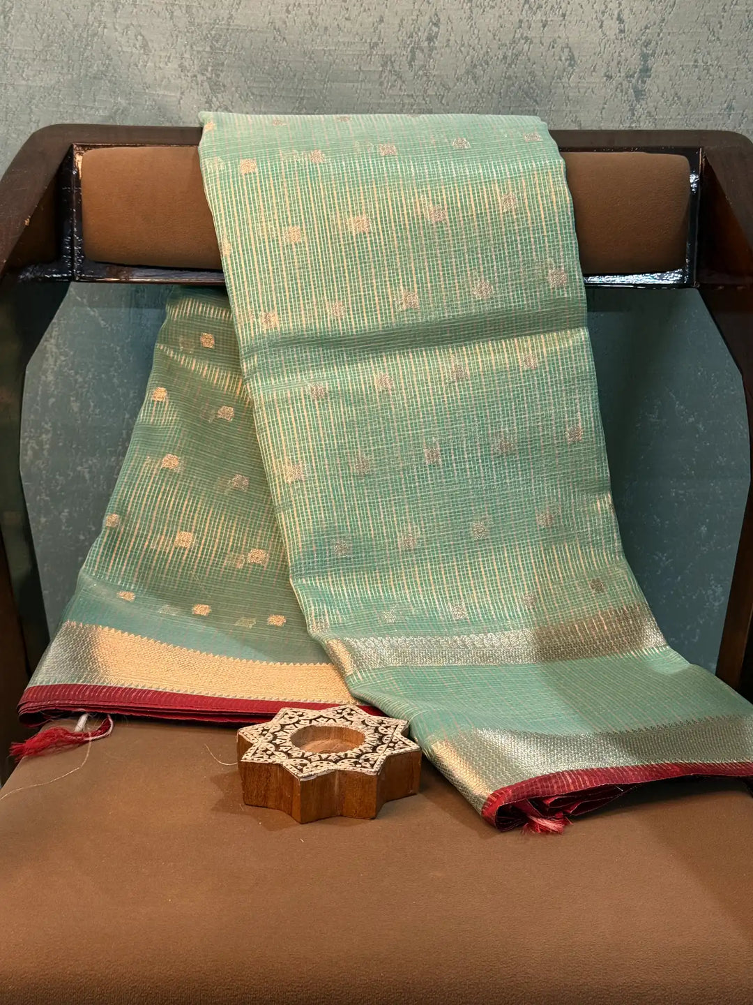 Contemporary Weave Kora Tissue Silk Banarasi Saree