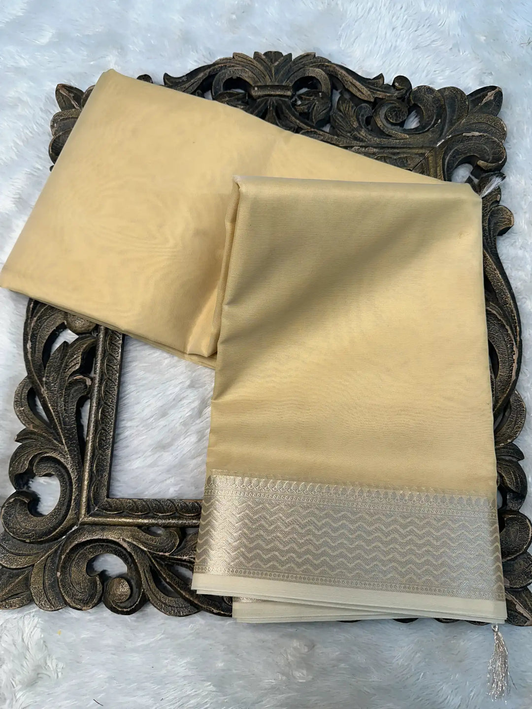 Contemporary Weave Kora Tissue Silk Banarasi Saree