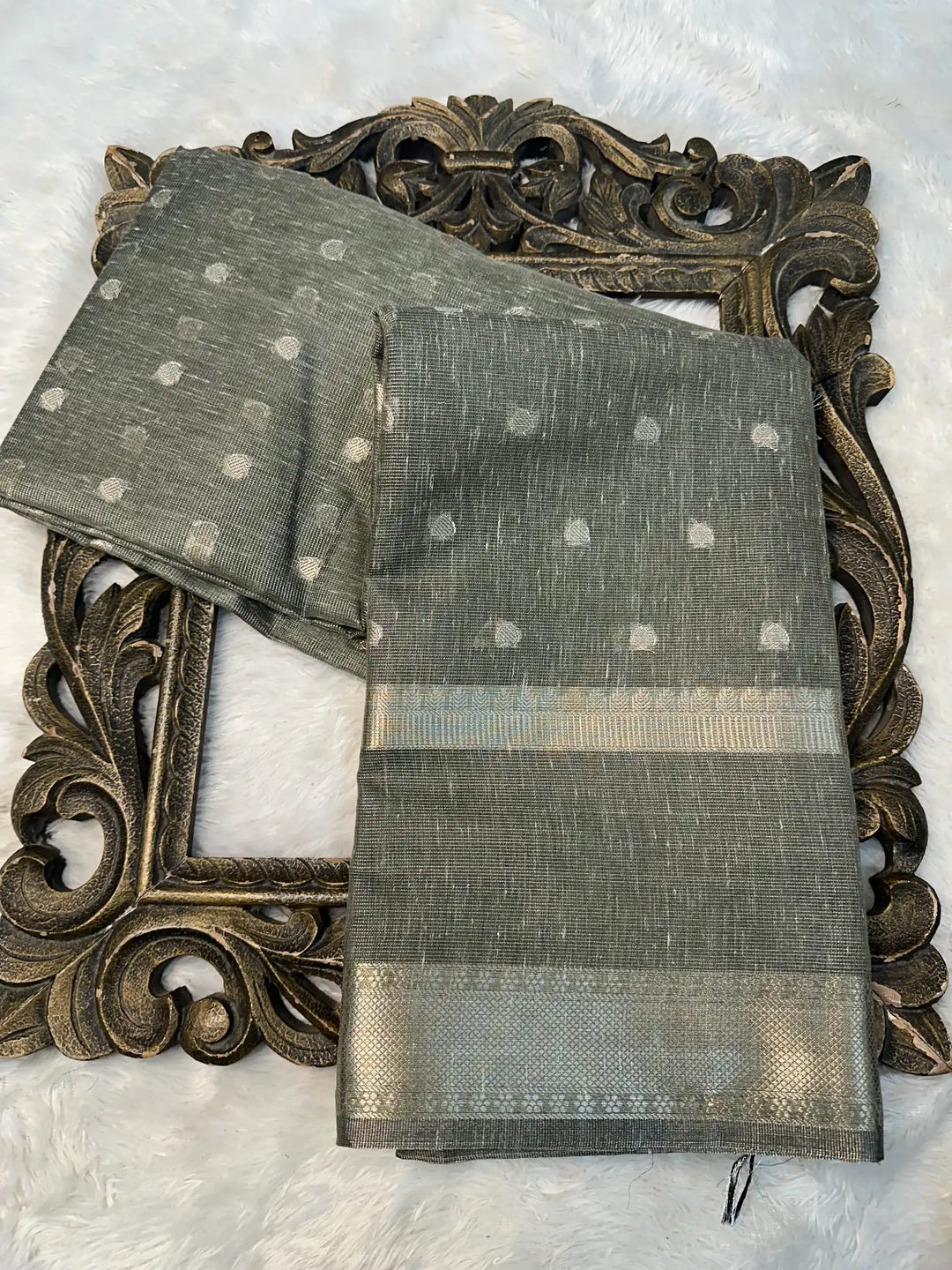 Eccentric Weave Softsilk Traditional Banarasi Saree