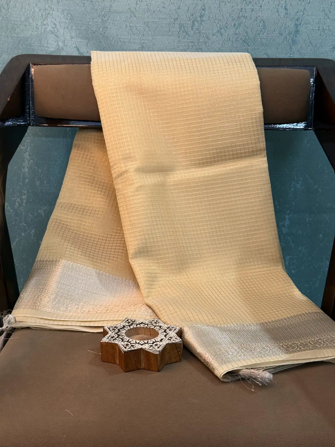 Contemporary Weave Kora Tissue Silk Banarasi Saree