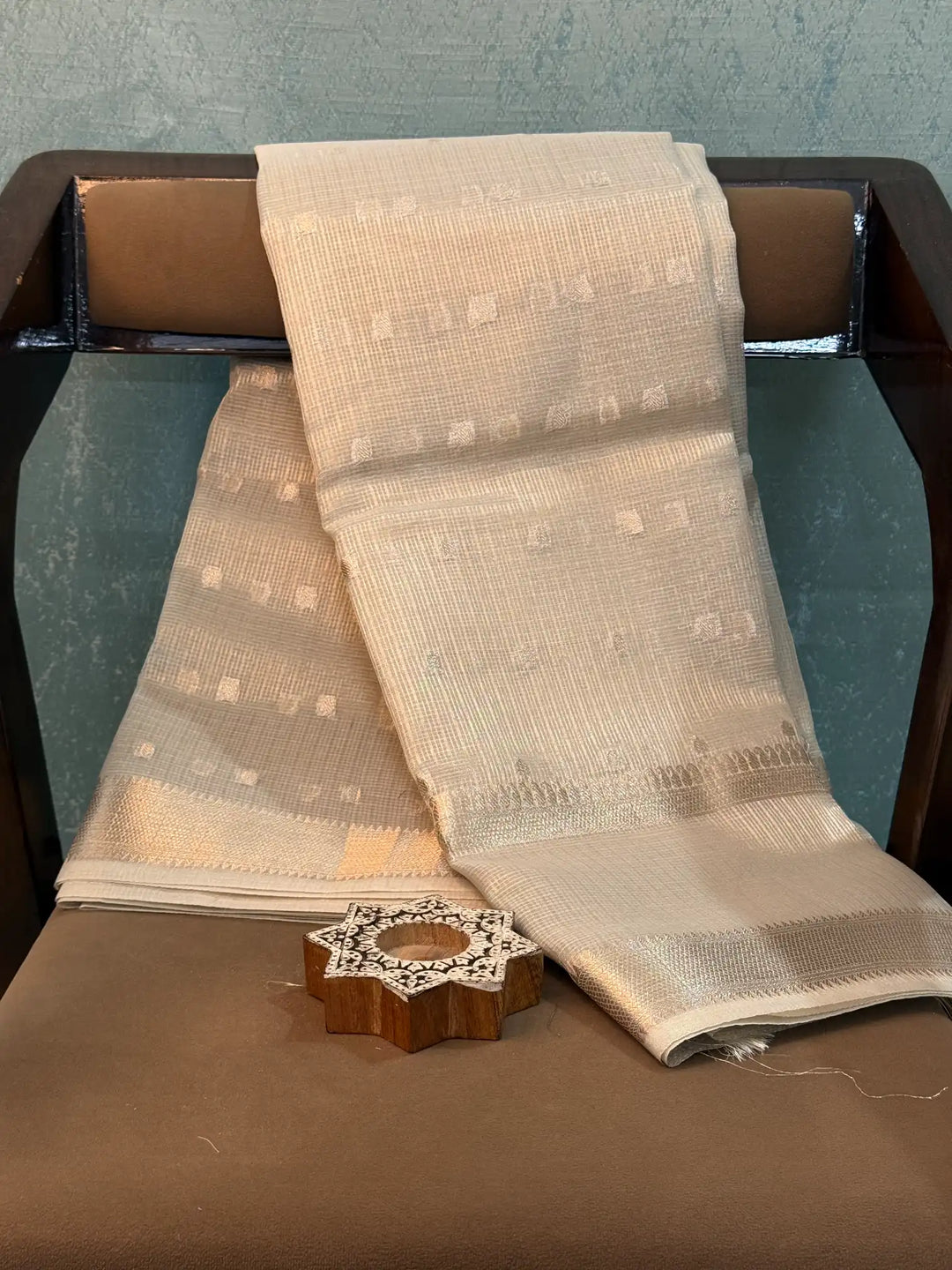 Contemporary Weave Kora Tissue Silk Banarasi Saree