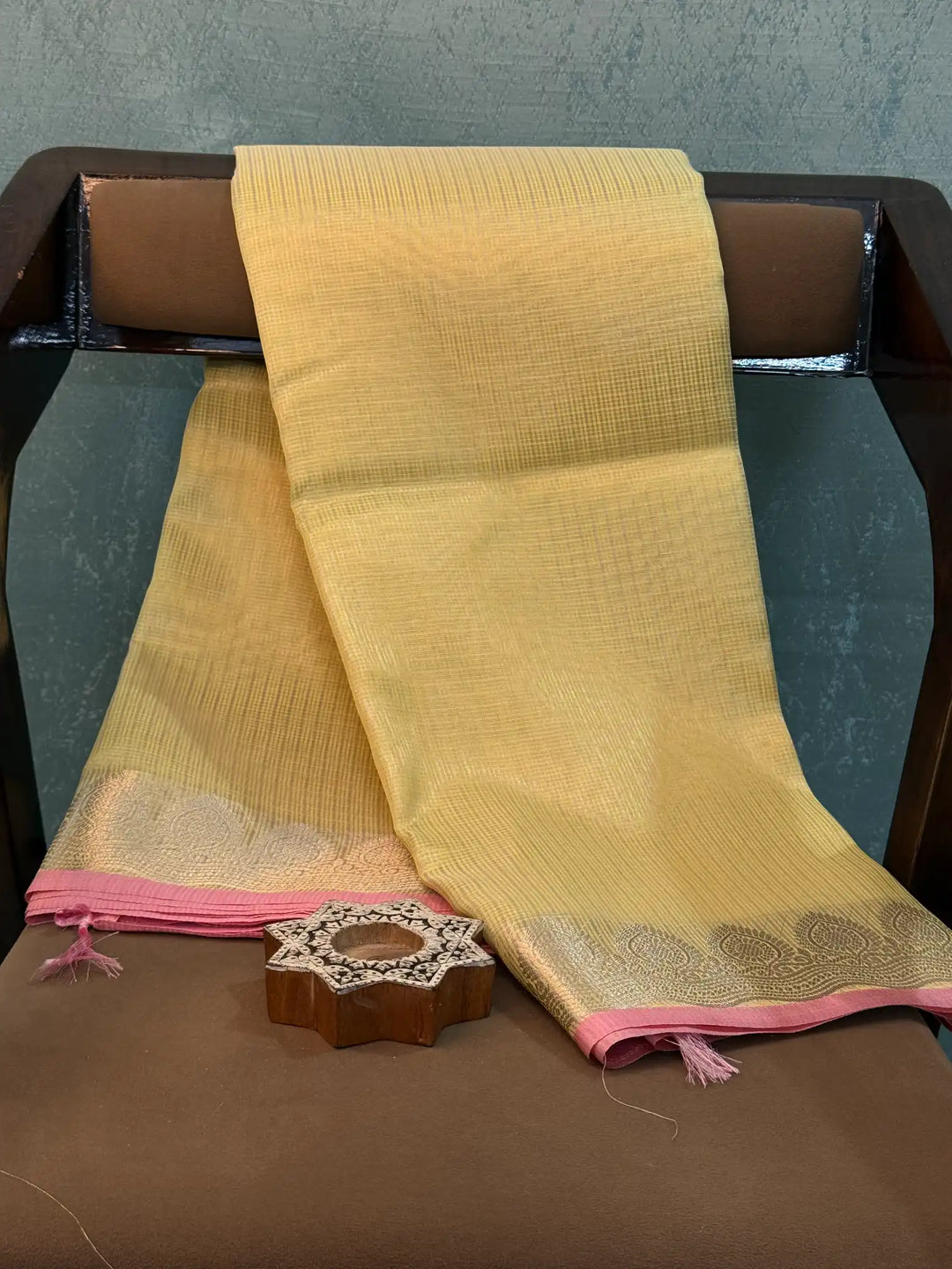 Contemporary Weave Kora Tissue Silk Banarasi Saree