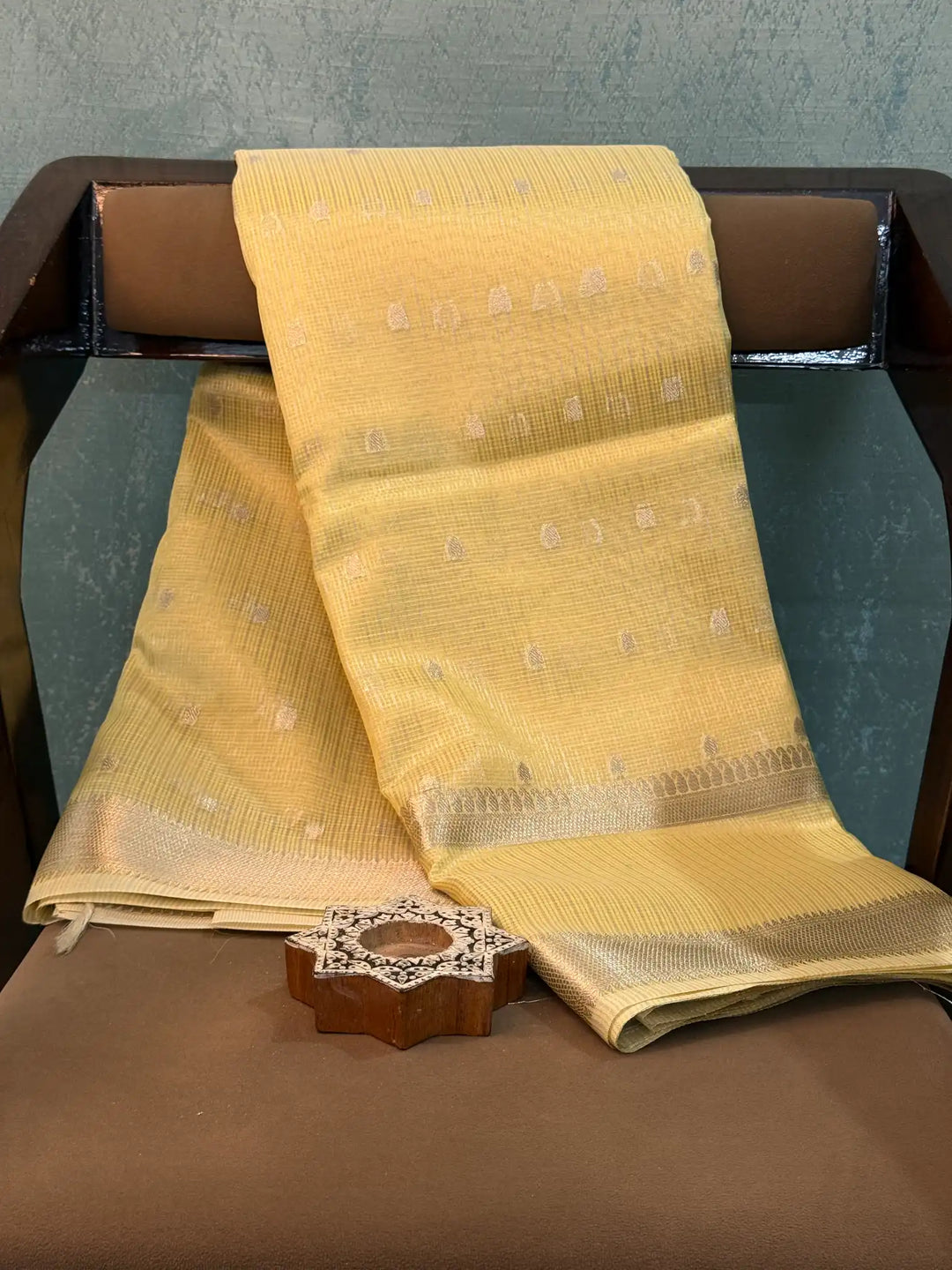Contemporary Weave Kora Tissue Silk Banarasi Saree