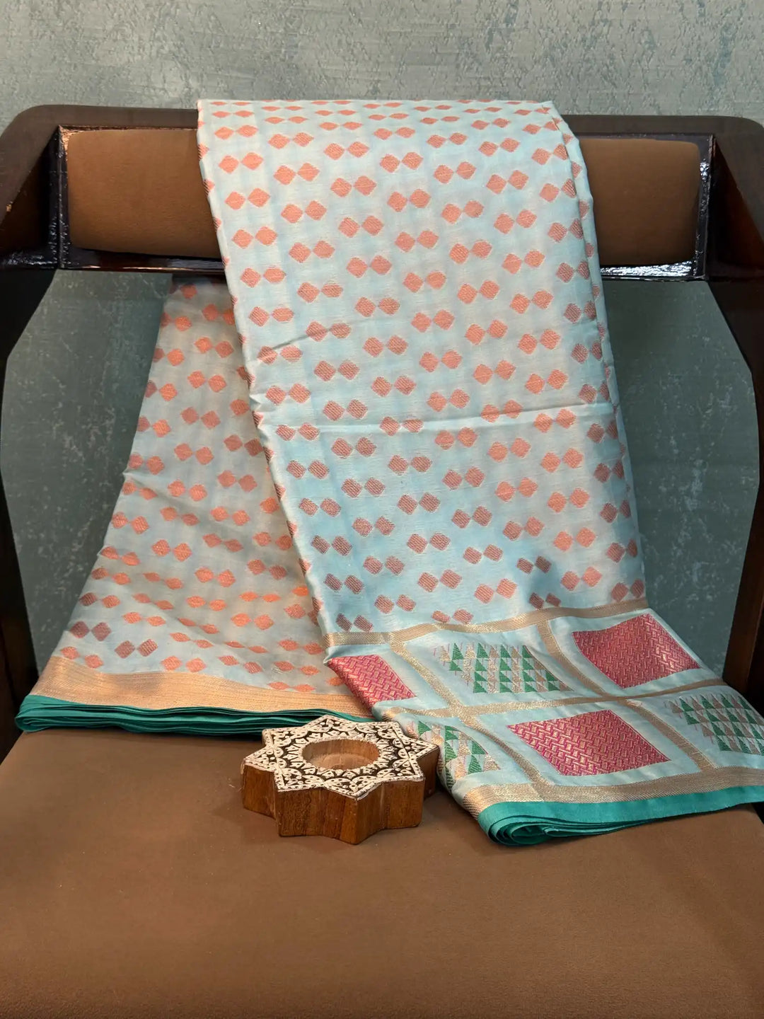 Eccentric Weave Softsilk Traditional Banarasi Saree
