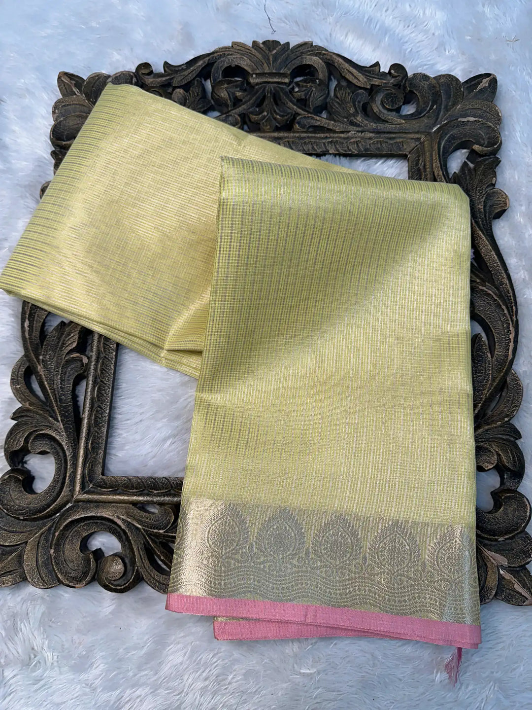 Eccentric Weave Softsilk Traditional Banarasi Saree