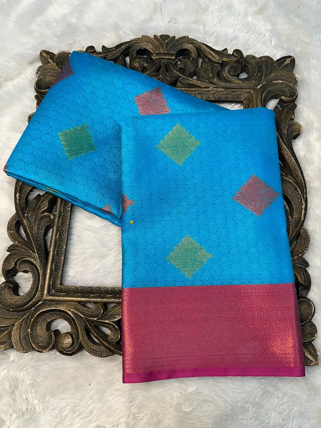 Contemporary Weave Kora Tissue Silk Banarasi Saree