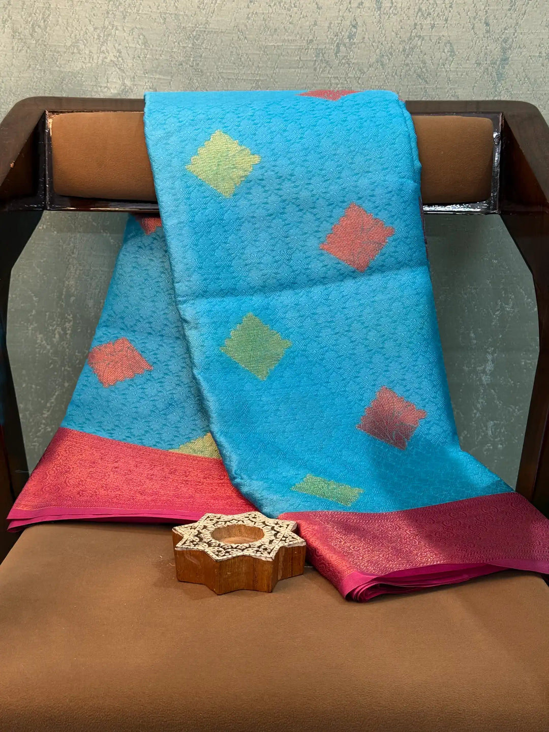 Eccentric Weave Softsilk Traditional Banarasi Saree