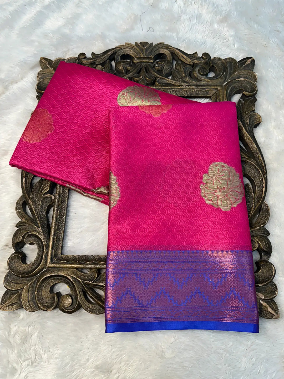 Eccentric Weave Softsilk Traditional Banarasi Saree