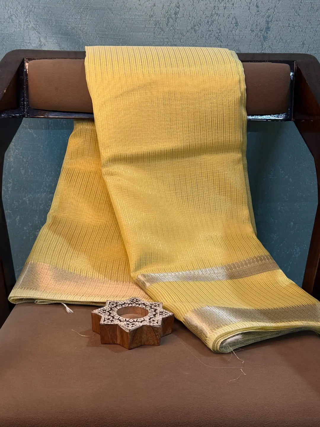 Contemporary Weave Kora Tissue Silk Banarasi Saree