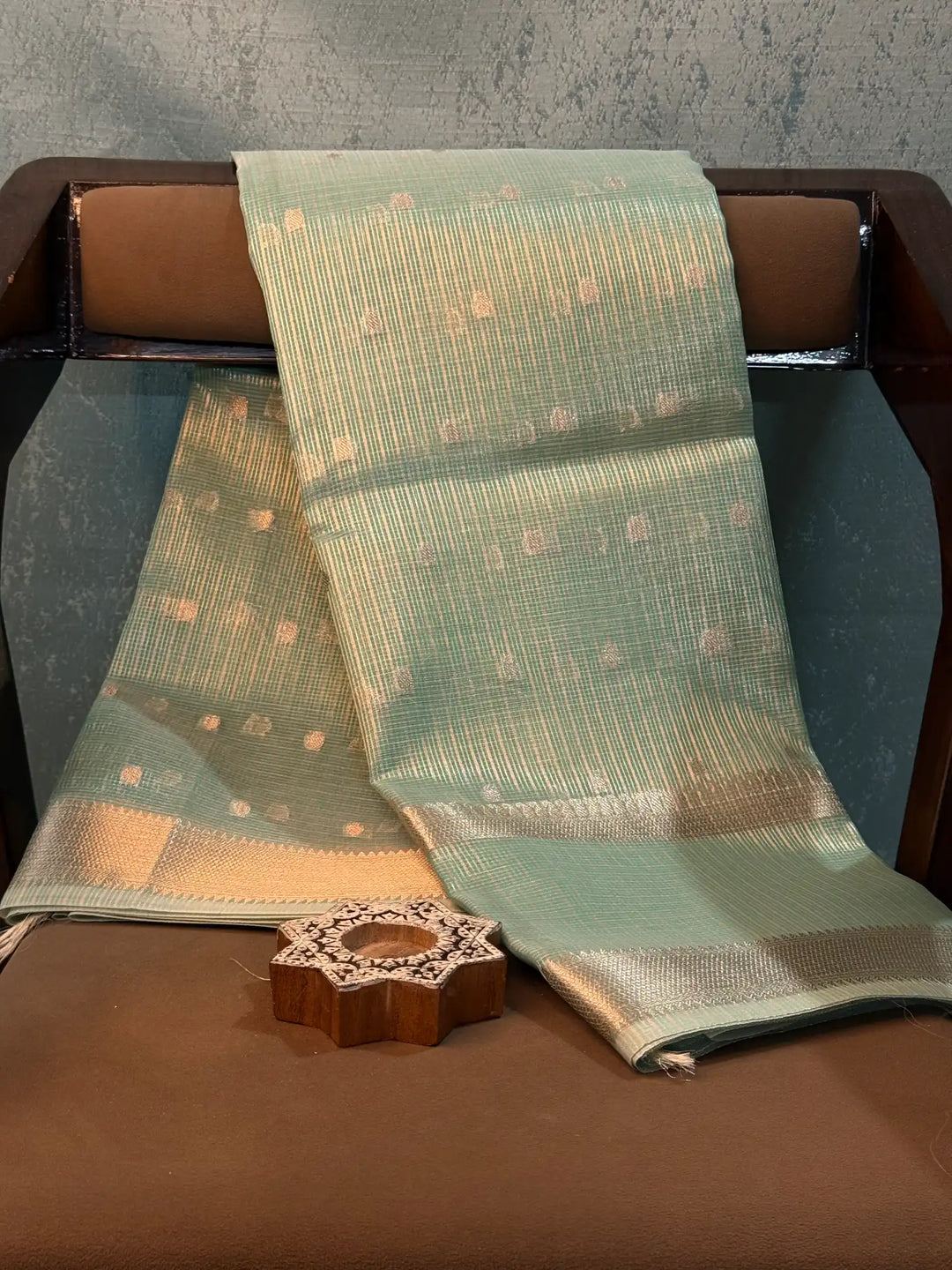 Contemporary Weave Kora Tissue Silk Banarasi Saree