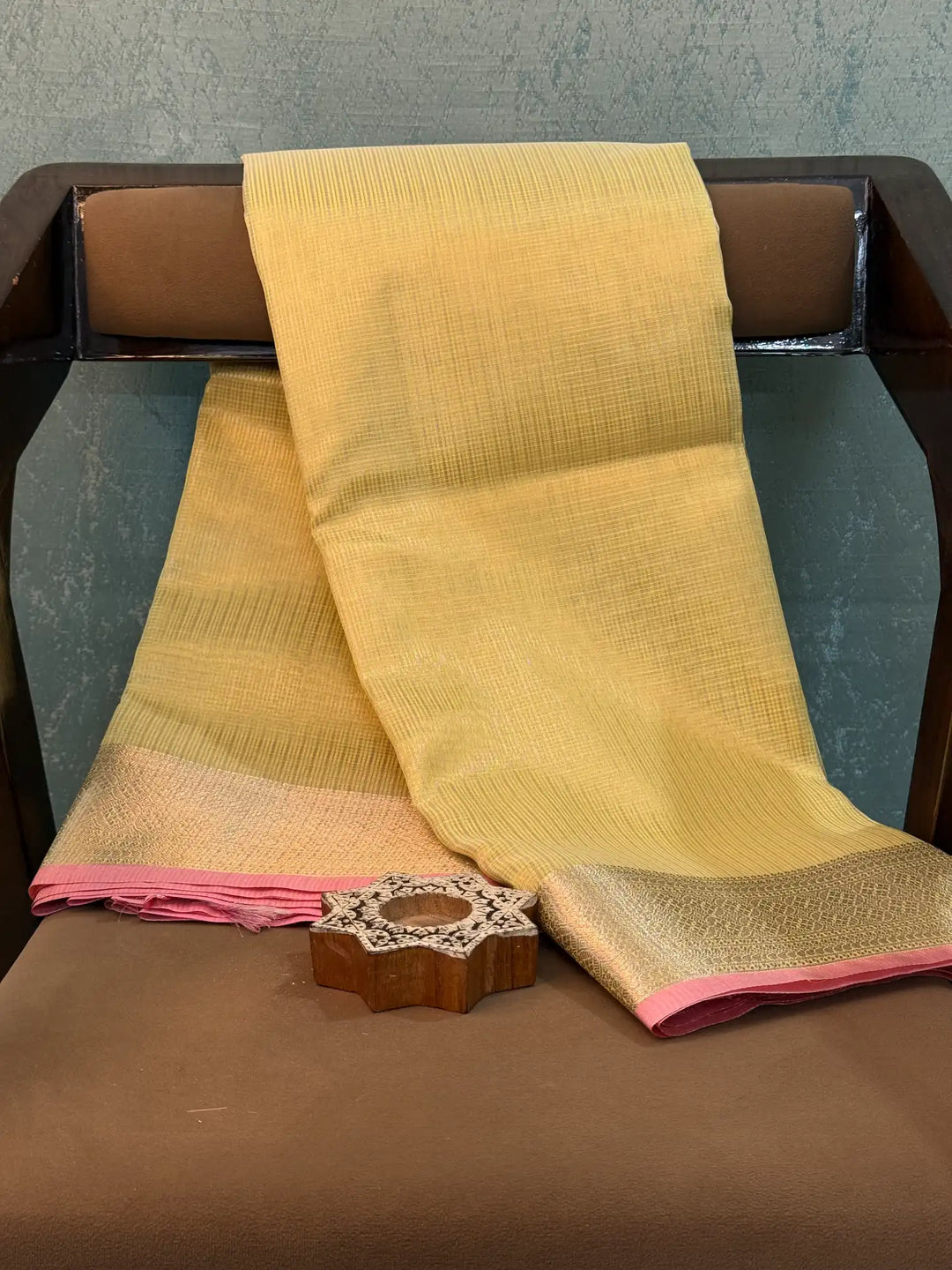 Contemporary Weave Kora Tissue Silk Banarasi Saree