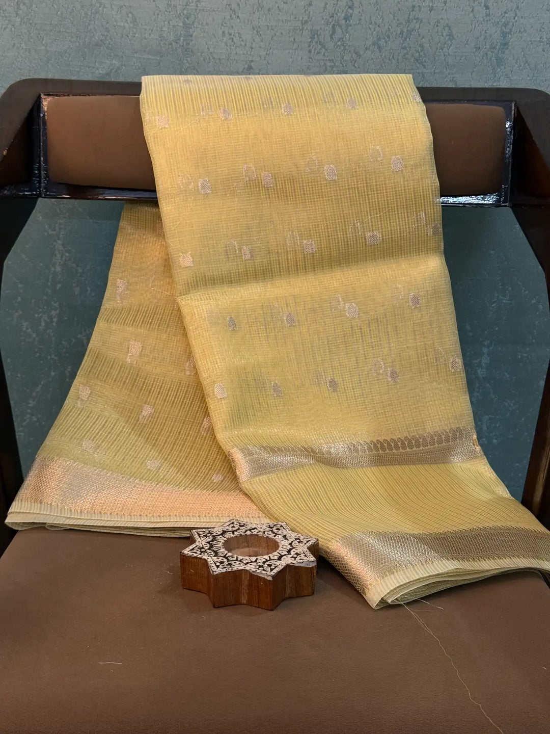 Contemporary Weave Kora Tissue Silk Banarasi Saree
